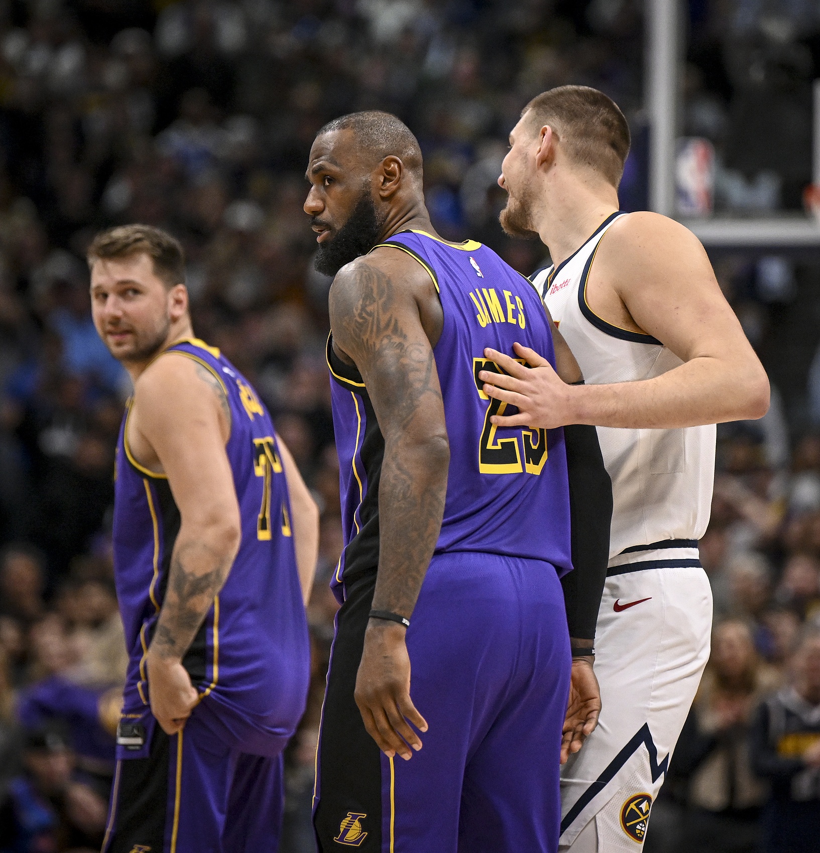 世界杯官方正版软件-美媒预测季后赛对阵:雷霆-勇士 马刺-太阳 掘金-湖人 火箭-森林狼